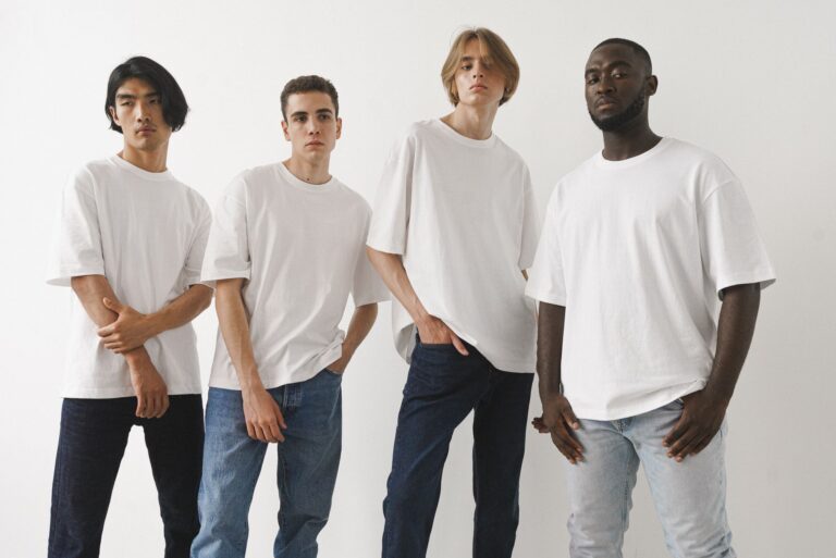 The Best White T-Shirts for Women (How to Find the Perfect One)