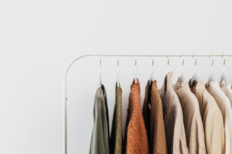 How to Build a Capsule Wardrobe on a Budget