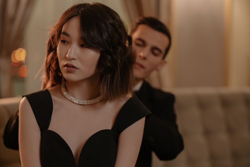 A woman in an elegant, confident date-night outfit