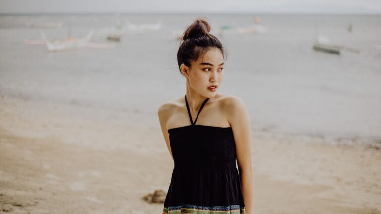 How to Style a Halter Top (5 Outfits That Actually Work)